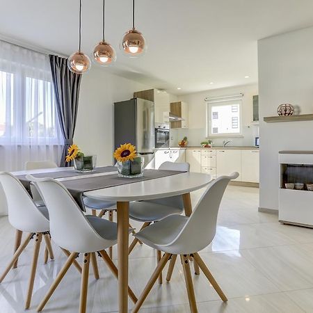 Apartments Lapis بريمونتيرا المظهر الخارجي الصورة