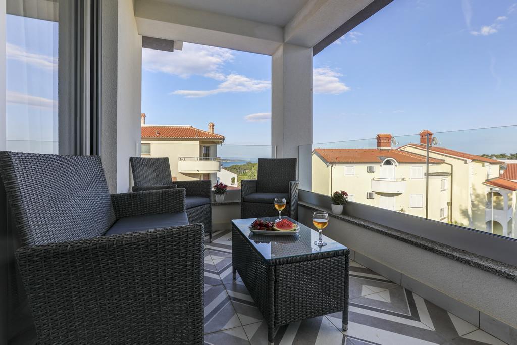 Apartments Lapis بريمونتيرا المظهر الخارجي الصورة
