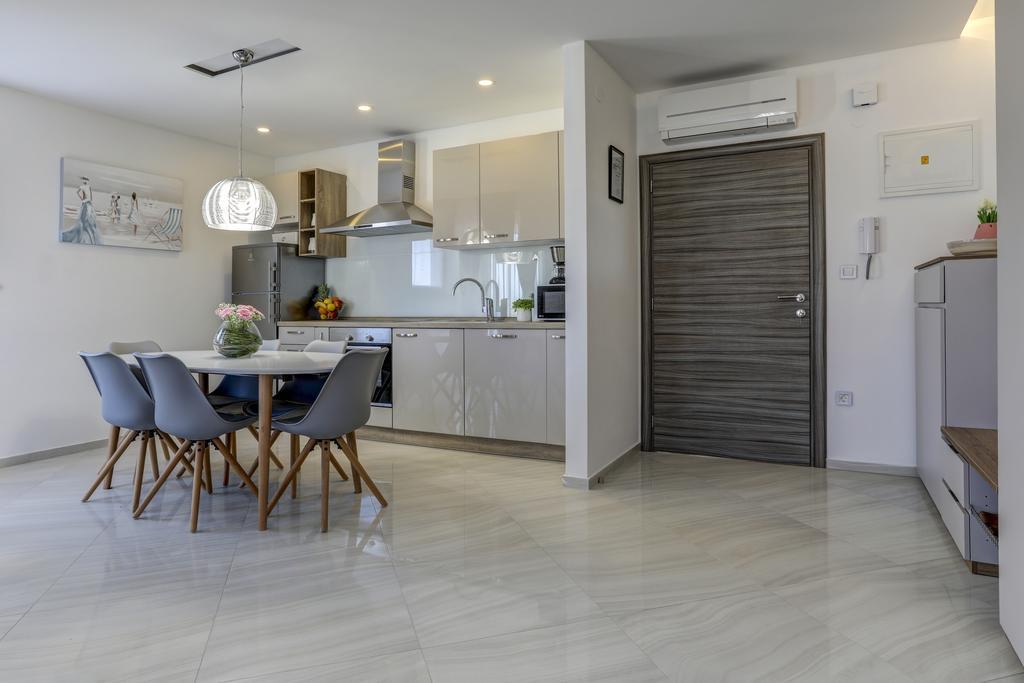 Apartments Lapis بريمونتيرا المظهر الخارجي الصورة