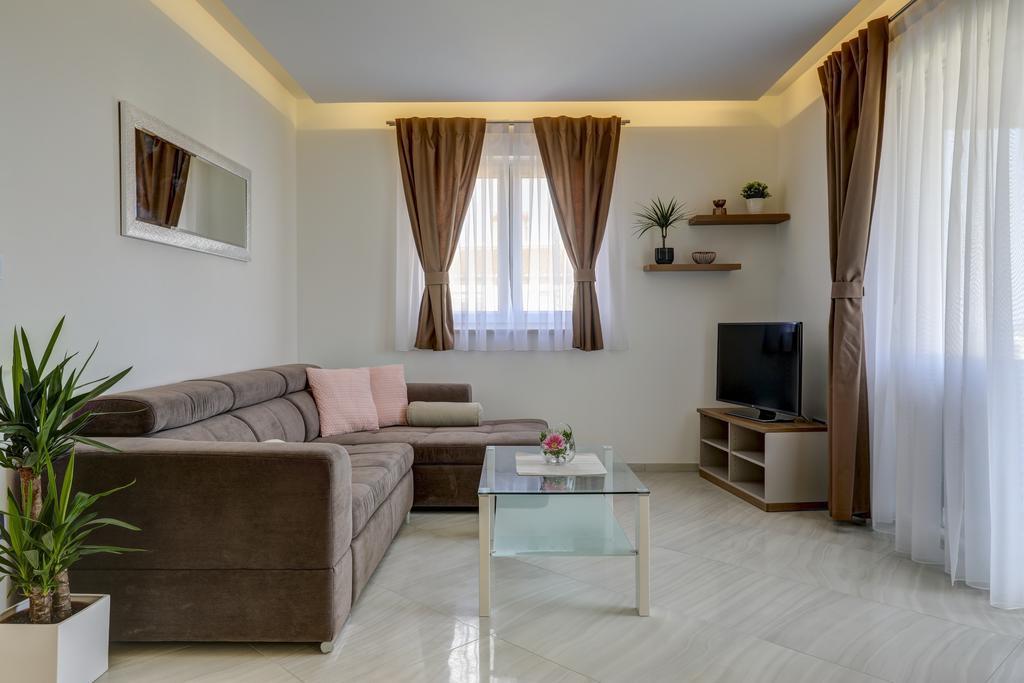 Apartments Lapis بريمونتيرا المظهر الخارجي الصورة